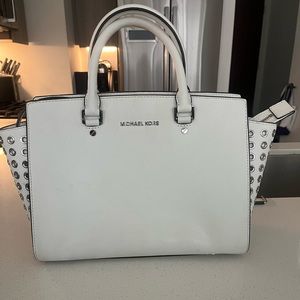 White Michael Kors Grommet purse